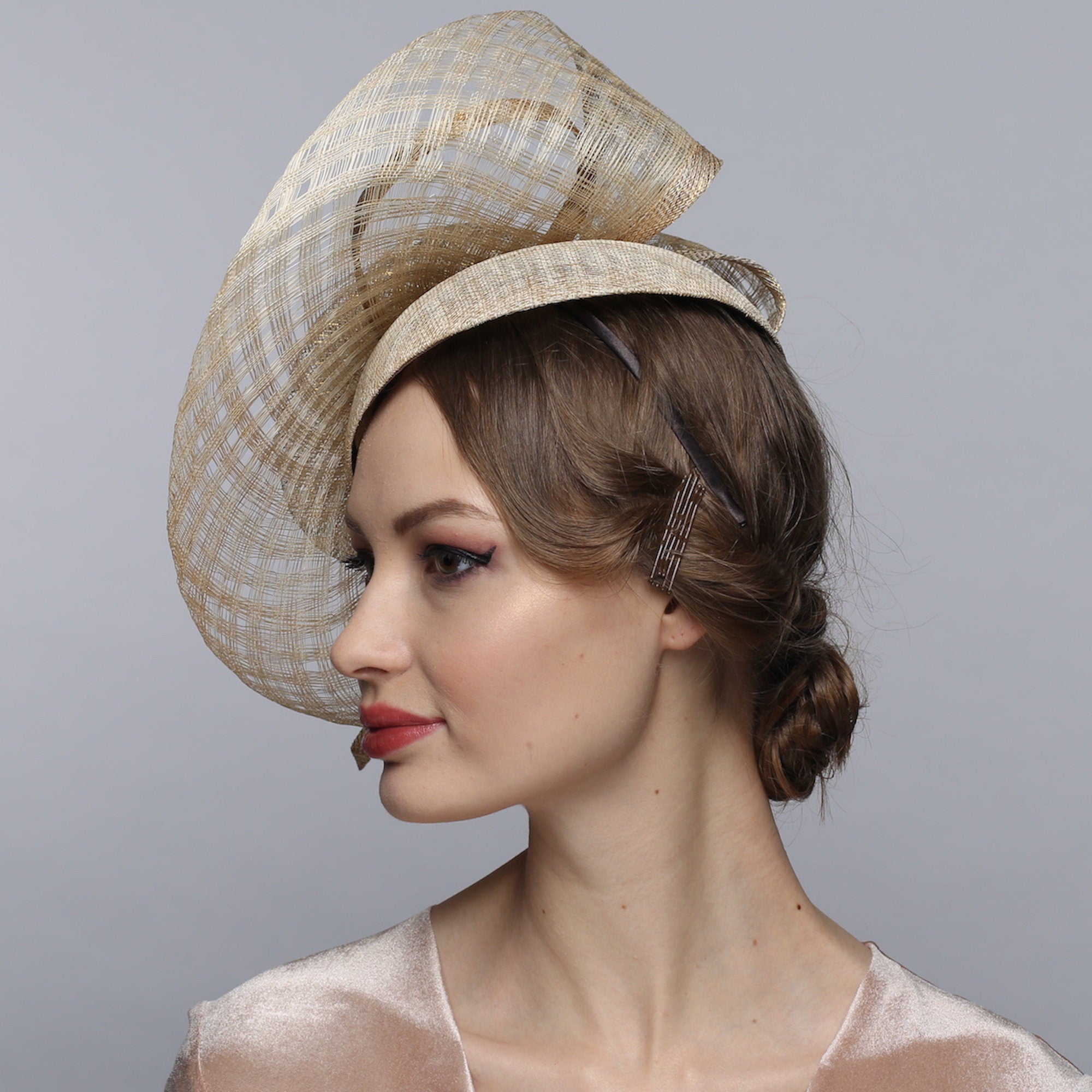 Exquisite Sinamay Fascinator Derby Hat for Women