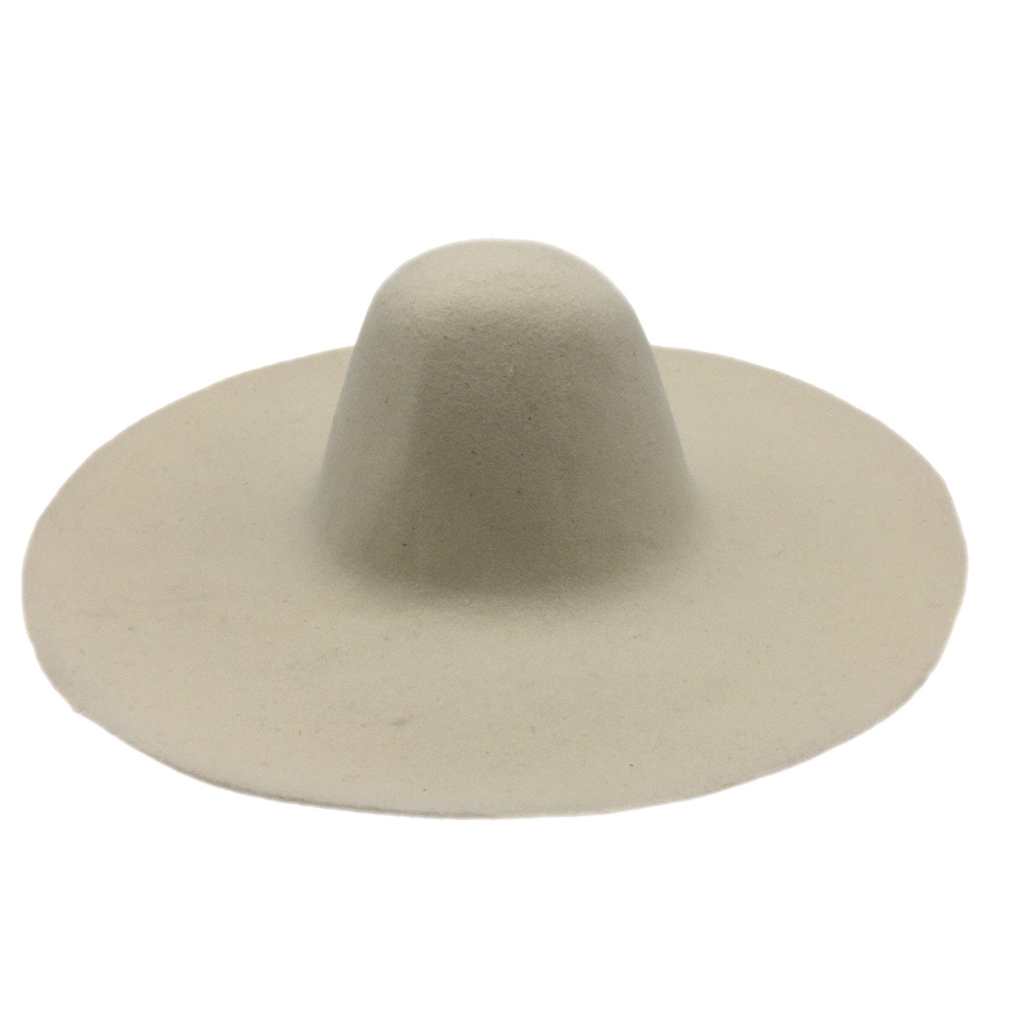 200 g White felt capelines hat bodies a wide brim and a tall