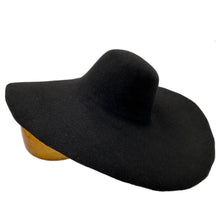 Load image into Gallery viewer, 180g Fur Felt Black Capelines - High-Quality Smooth Finish for Hat Making