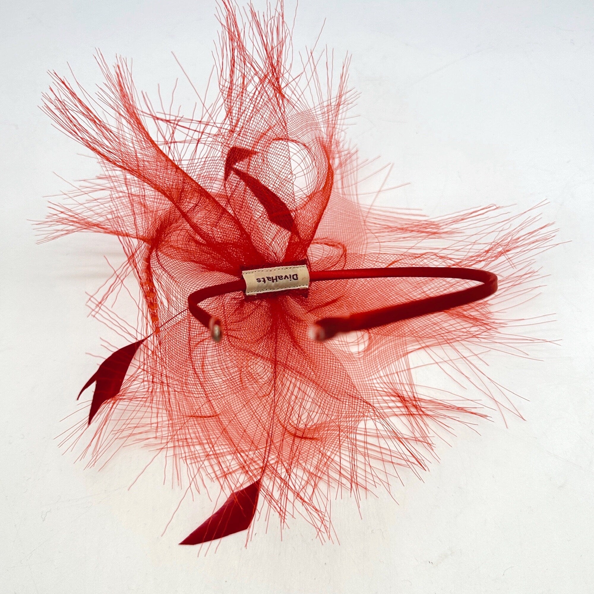 Extravagant Red Fascinator: Festive Christmas Headwear | Stylish Holiday Accessories