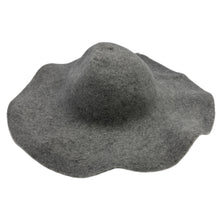 Load image into Gallery viewer, 160 g Heavy Weight Melange Wool Felt Gray Capeline for Millinery