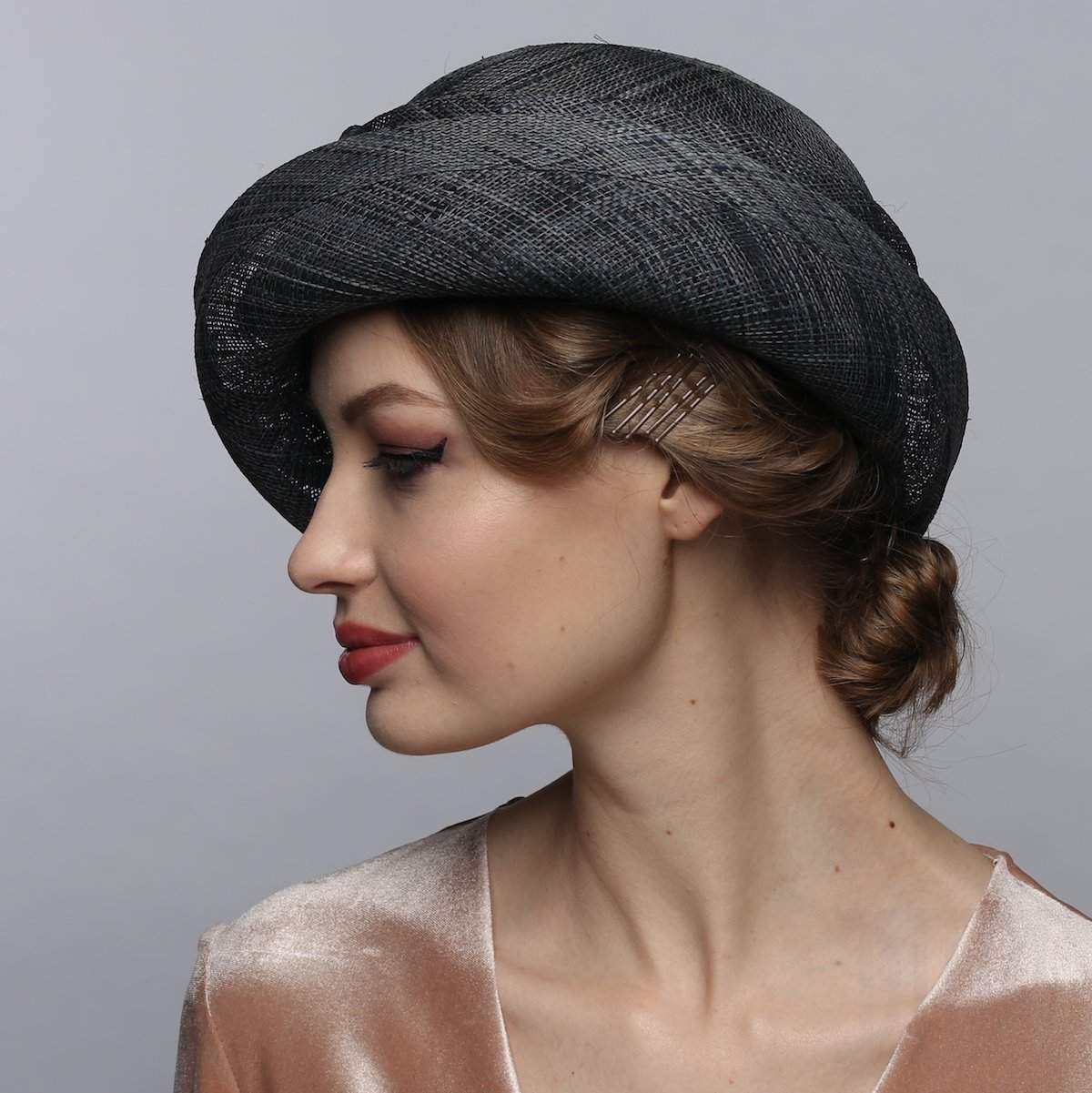 Elegant Raffia Fabric Hat with Bow - DivaHats Boutique