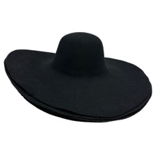 Load image into Gallery viewer, 180g Fur Felt Black Capelines High-Quality Smooth Finish  for Hat Making